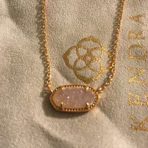 Kendra Scott necklace